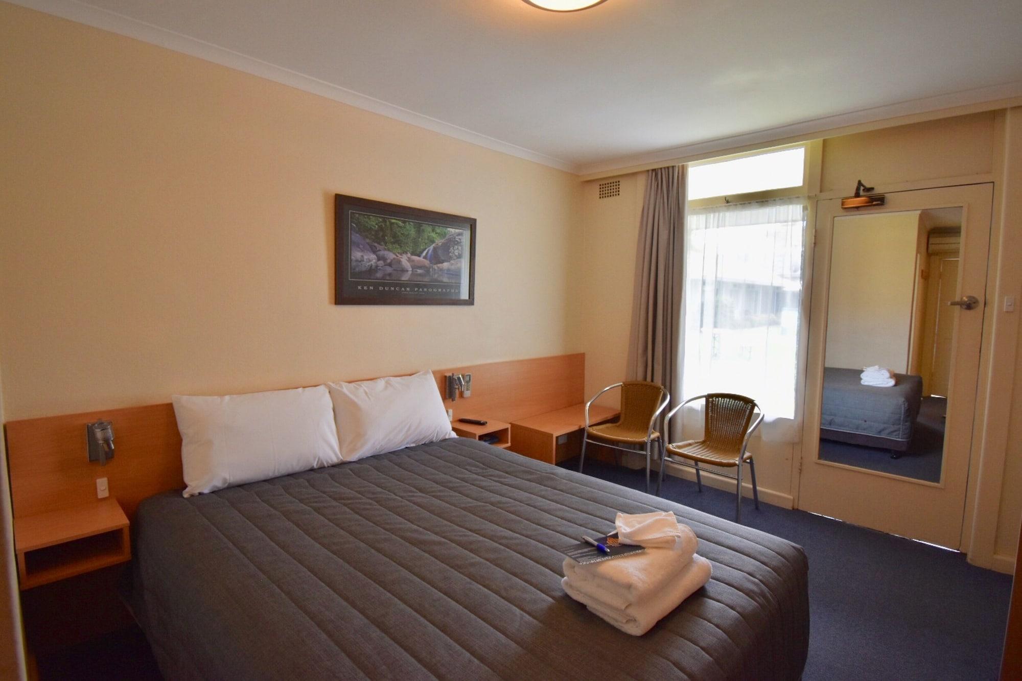 Townhouse Motel Cowra Exterior foto