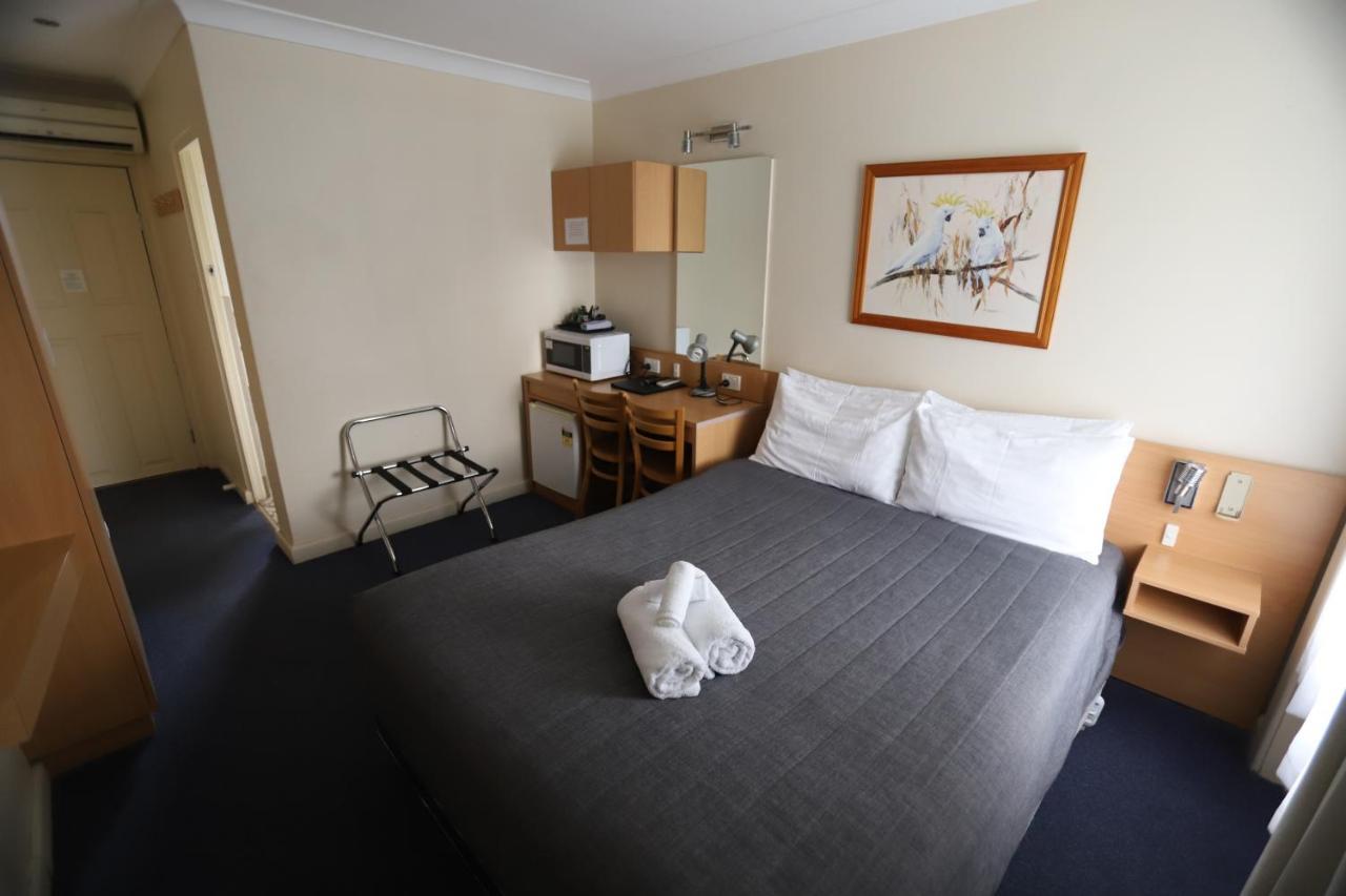 Townhouse Motel Cowra Exterior foto