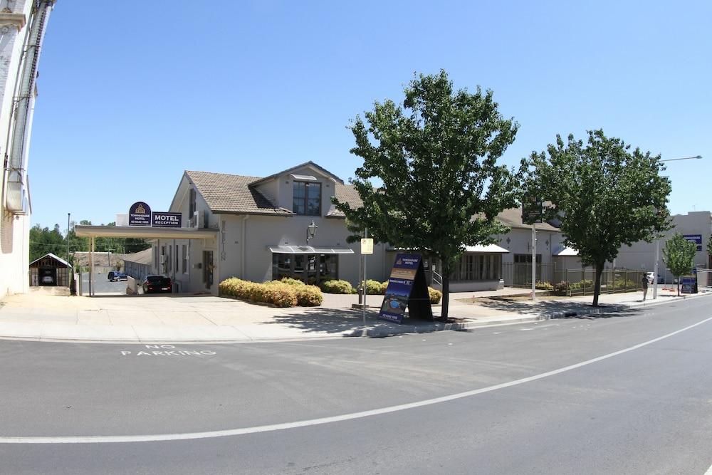 Townhouse Motel Cowra Exterior foto